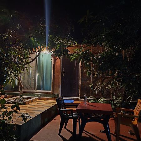 Lotus Riya Home Stay Hampi Exterior foto